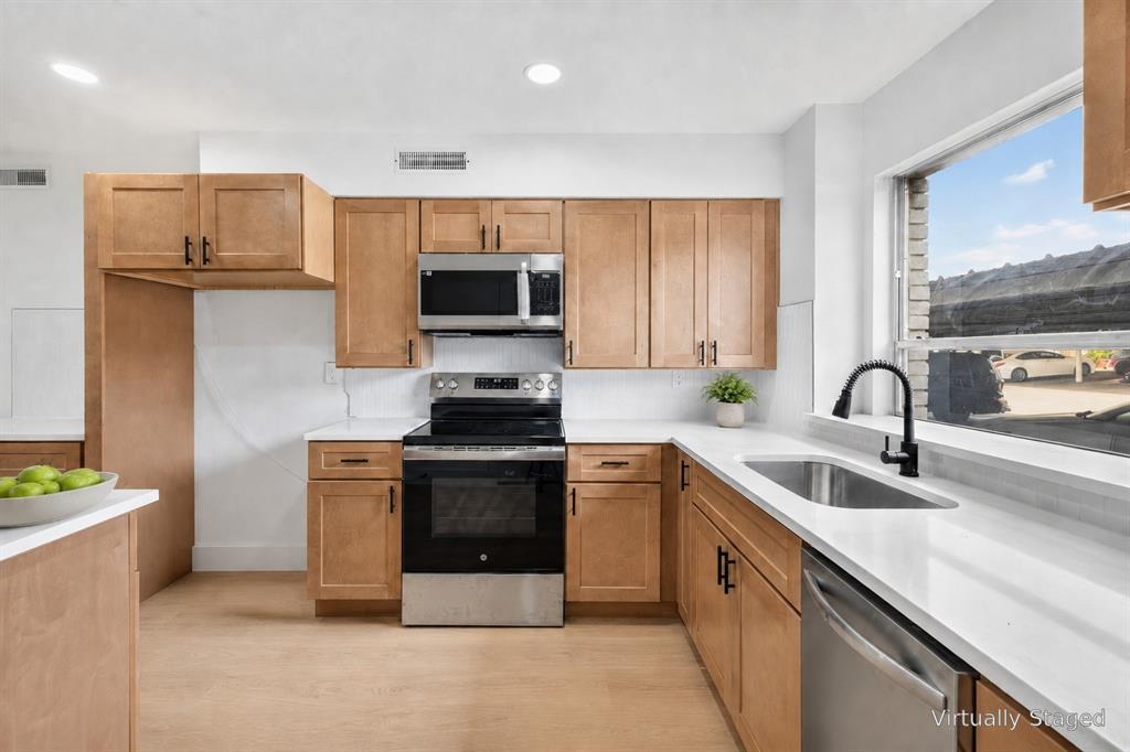 6365 Diamond Head Circle A Property Photo 1