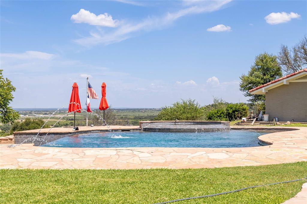51 Oak Hill Circle Property Photo 4