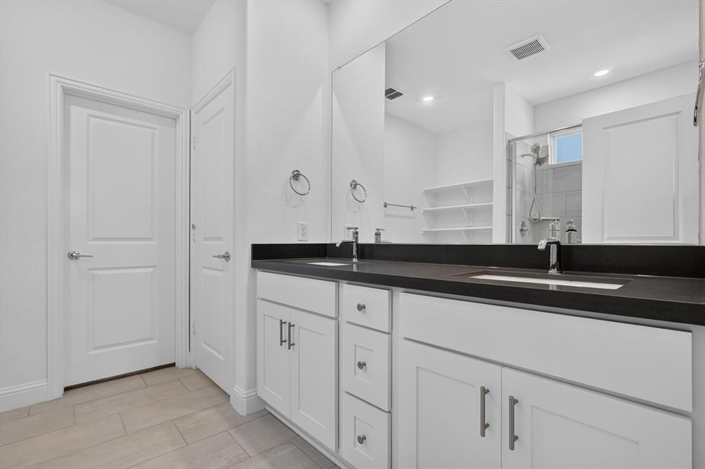1301 Espada Street Property Photo 12