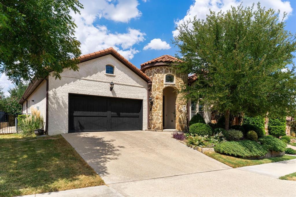 2909 Siena Drive Property Photo 1