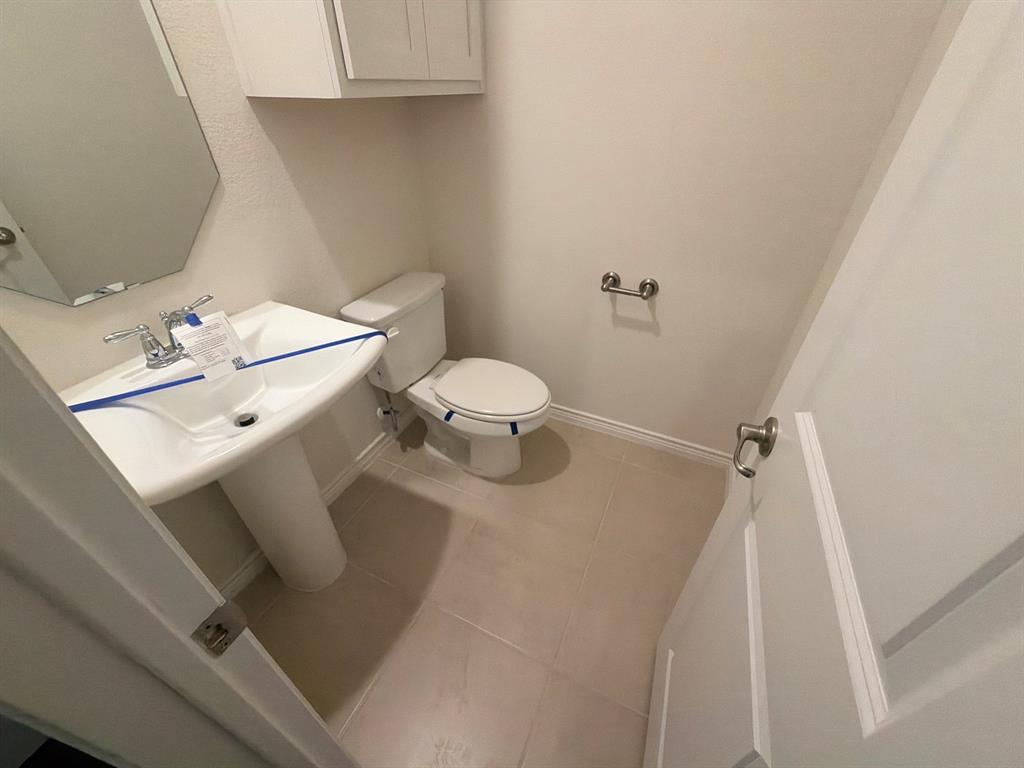 616 Florence Way Property Photo 3