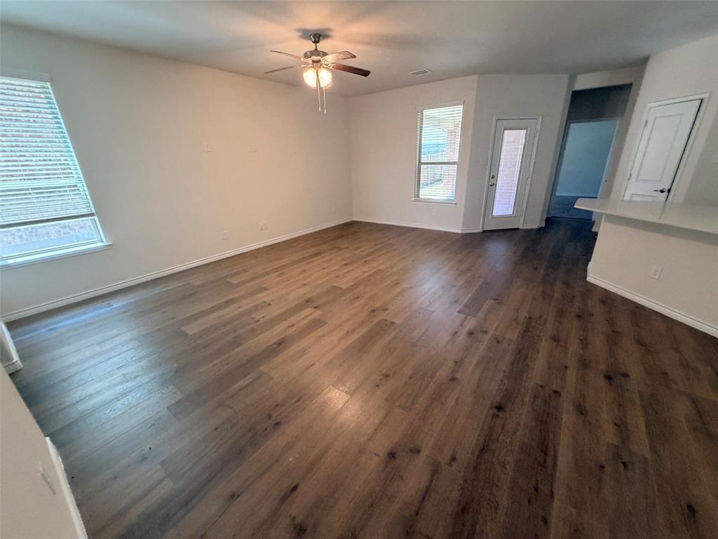 616 Florence Way Property Photo 6