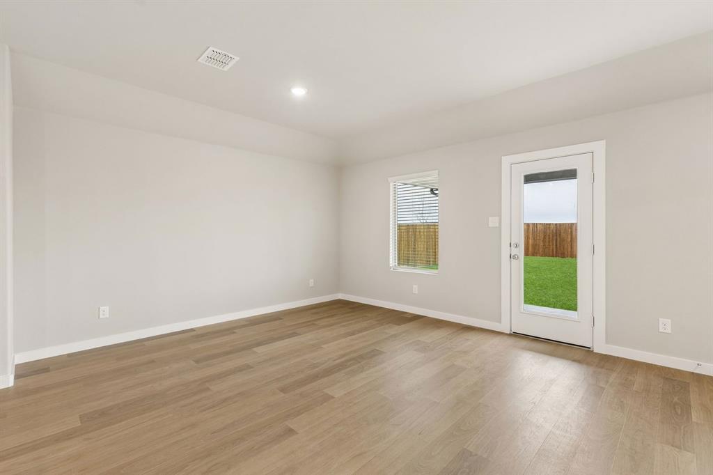 707 Edgehurst Drive Property Photo 13