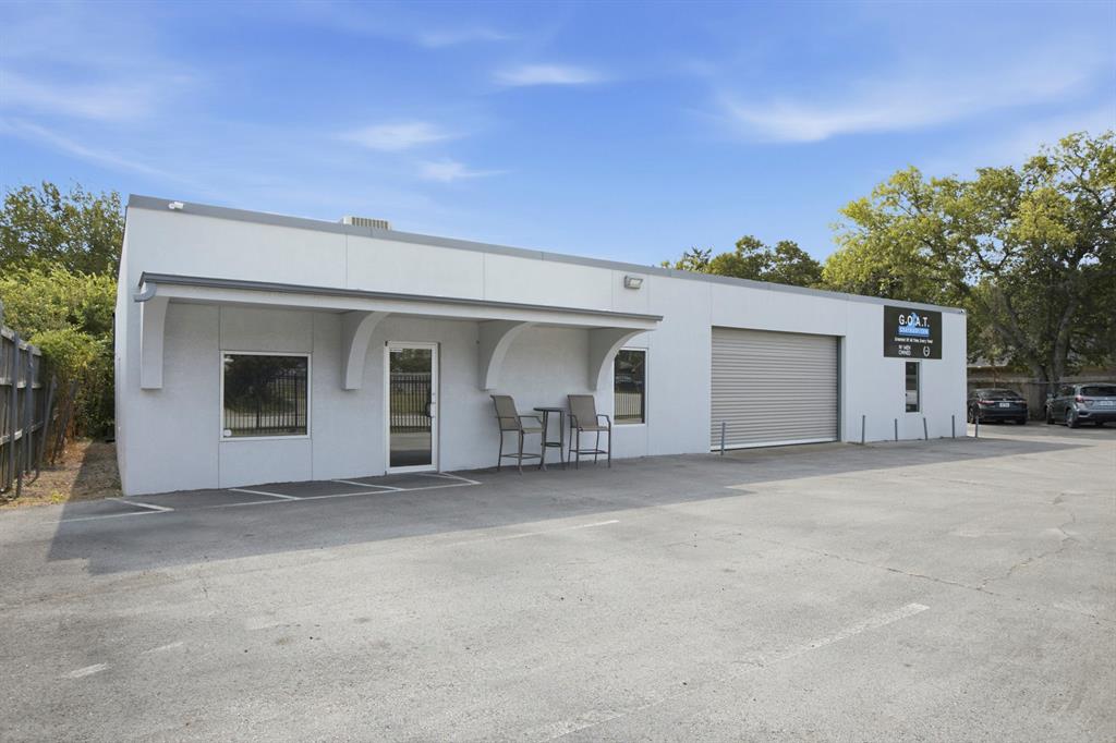 903 Davy Crockett Street Property Photo 4