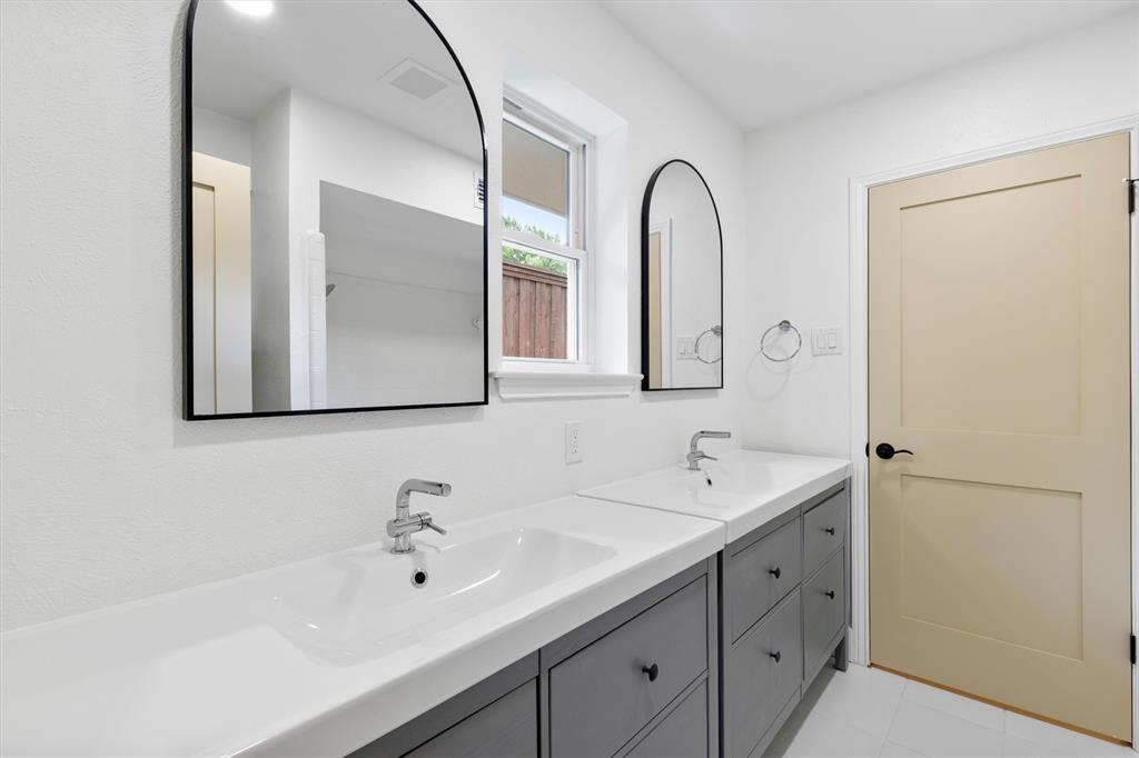 4446 Thunder Road Property Photo 23