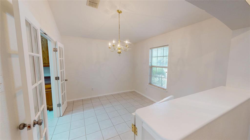1545 Outerbridge Drive Property Photo 2
