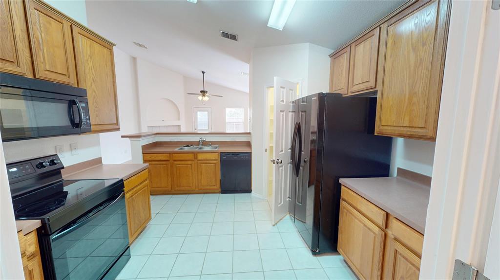 1545 Outerbridge Drive Property Photo 4