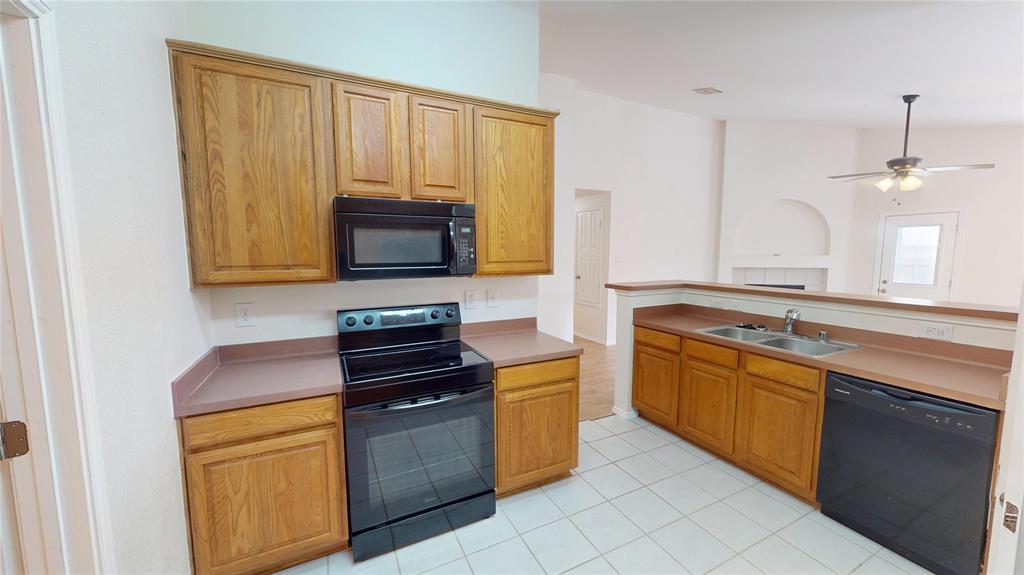 1545 Outerbridge Drive Property Photo 5