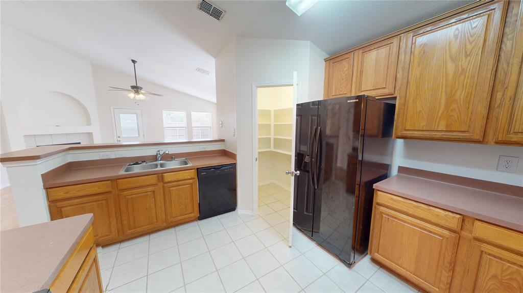 1545 Outerbridge Drive Property Photo 6