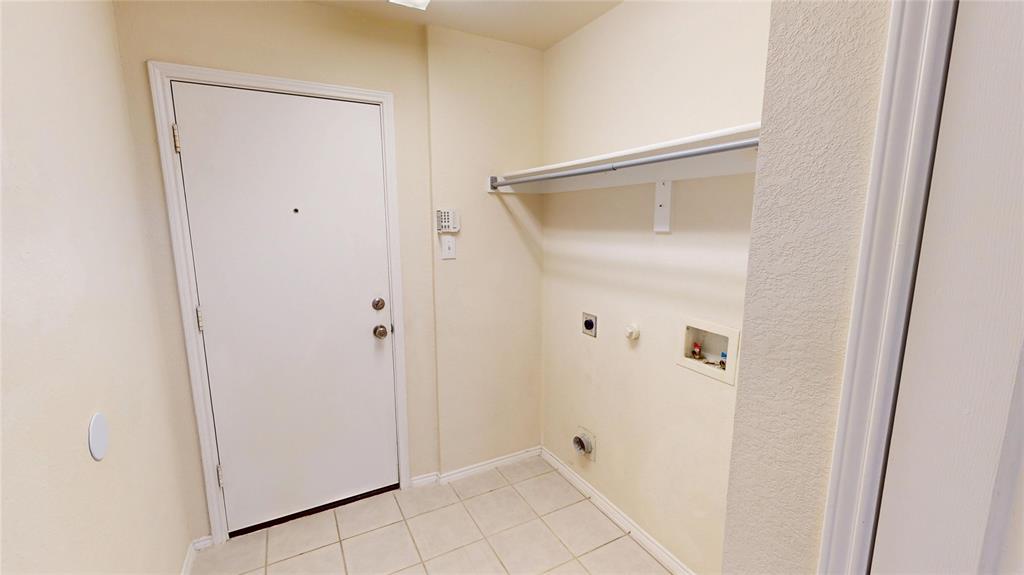 1545 Outerbridge Drive Property Photo 10
