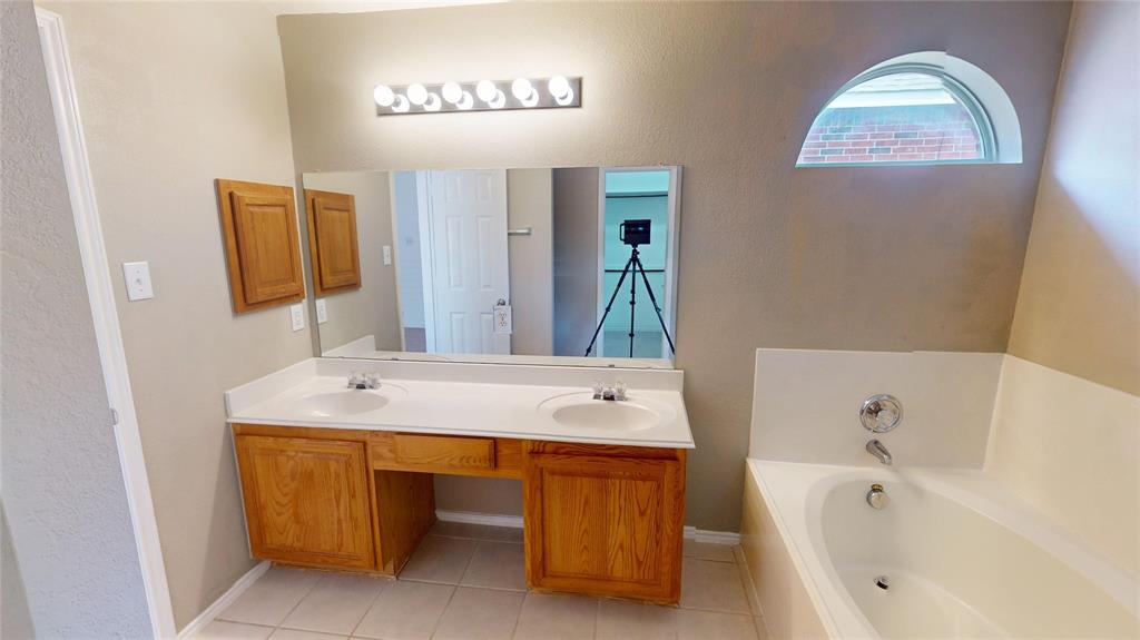 1545 Outerbridge Drive Property Photo 14