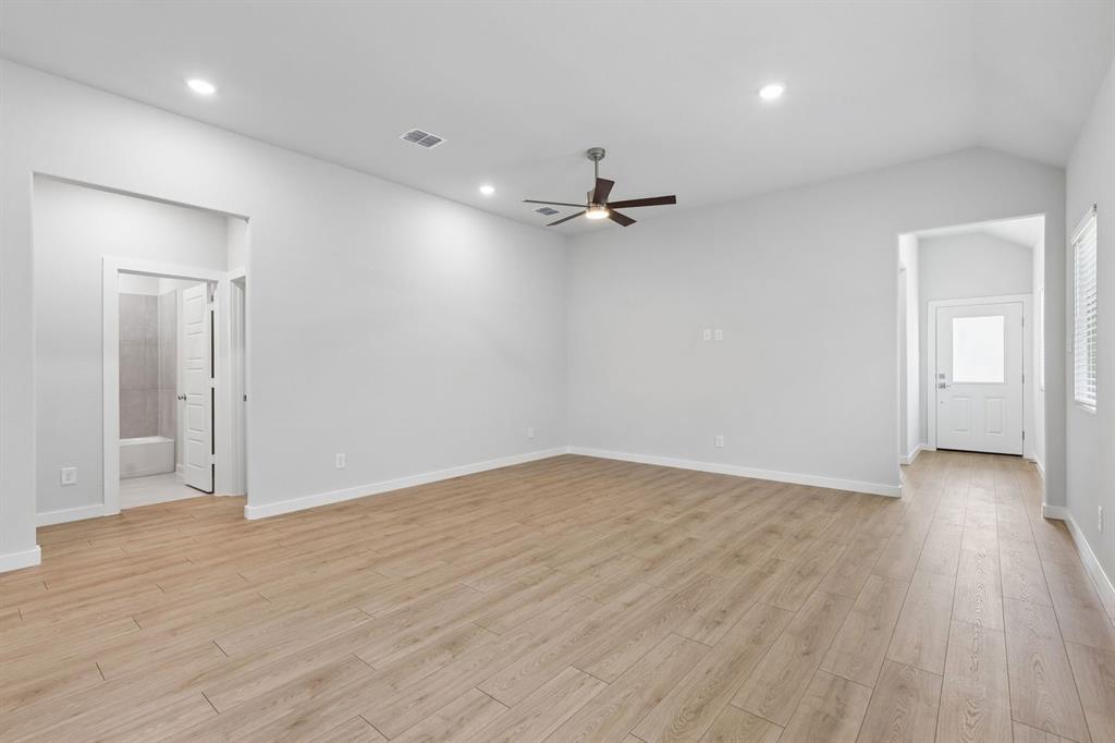 804 Knox River Drive Property Photo 12