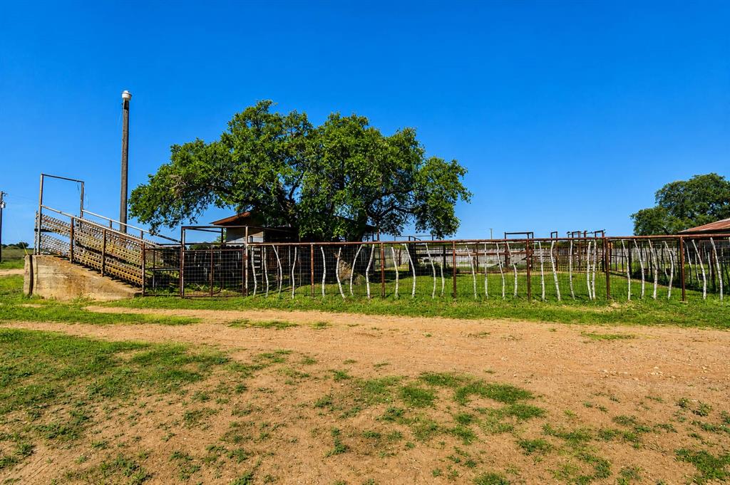 8228 Us Hwy 377 Property Photo 19