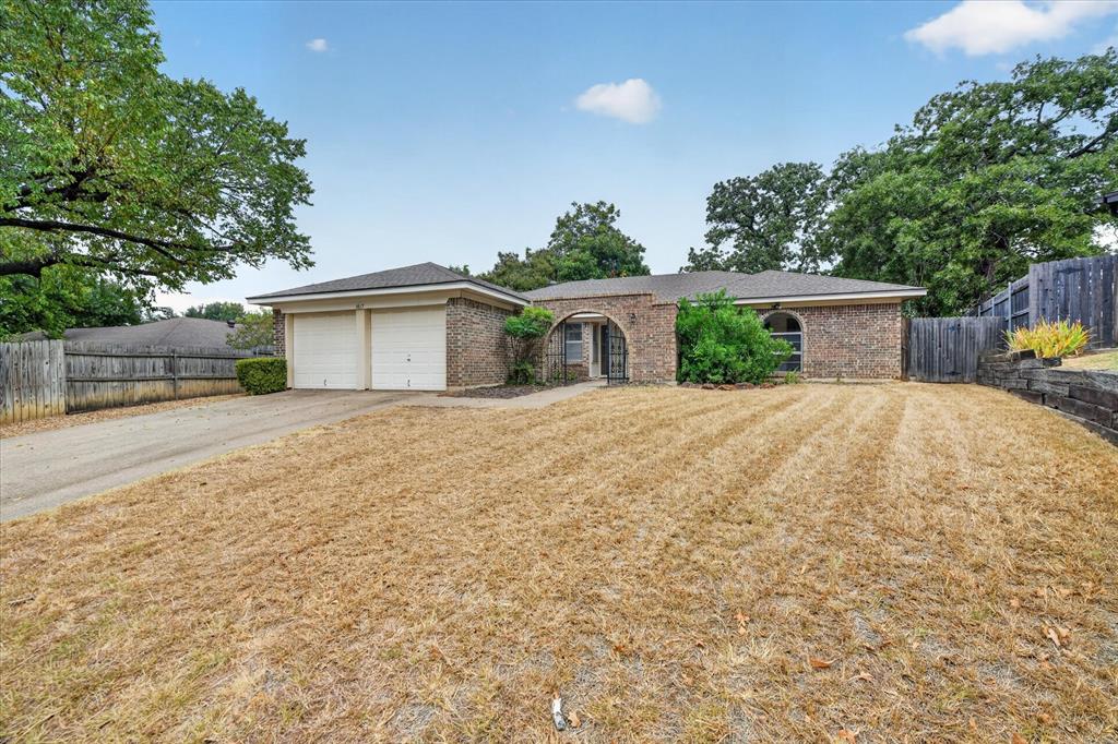 1617 Bent Oak Drive Property Photo 1