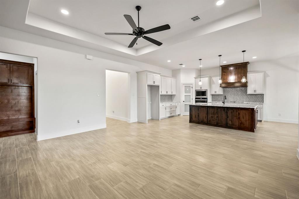 8017 Ranch View Place Property Photo 5