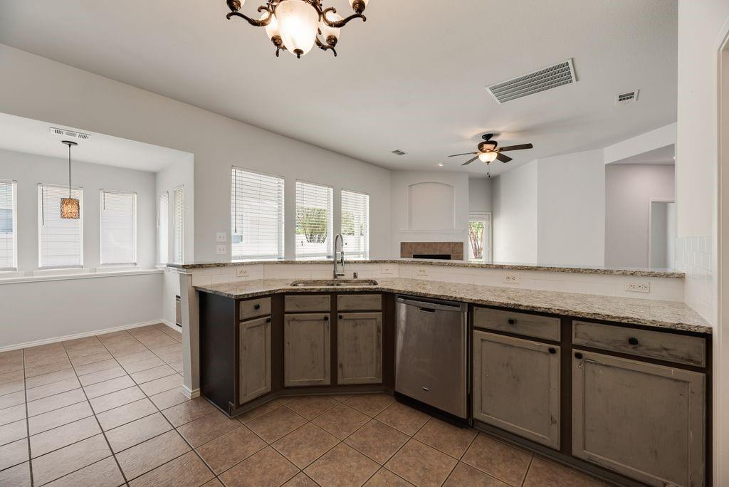 2313 Hillside Drive Property Photo 6