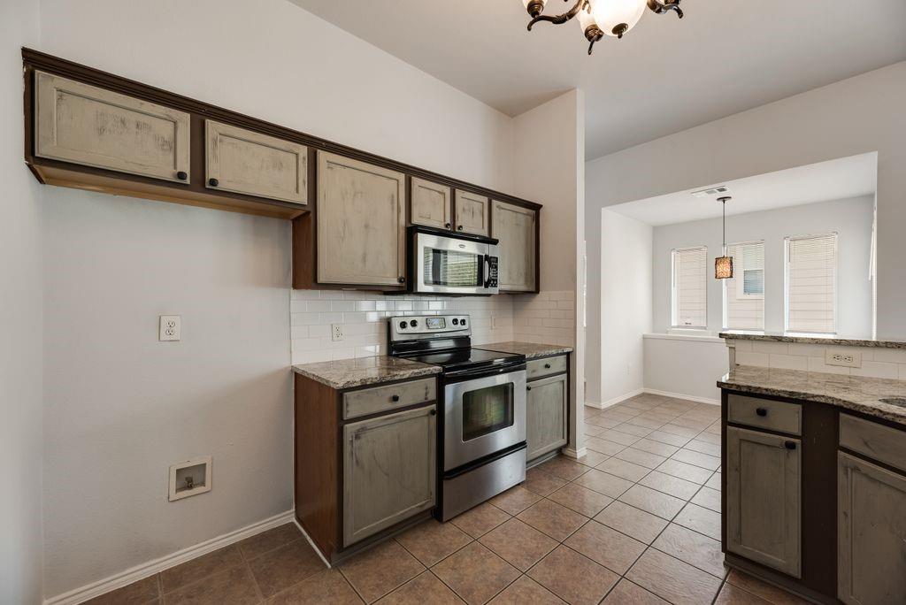2313 Hillside Drive Property Photo 7