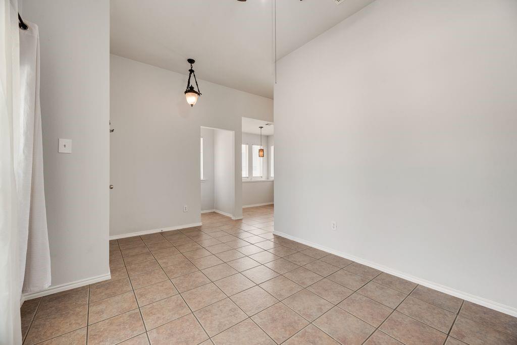 2313 Hillside Drive Property Photo 9
