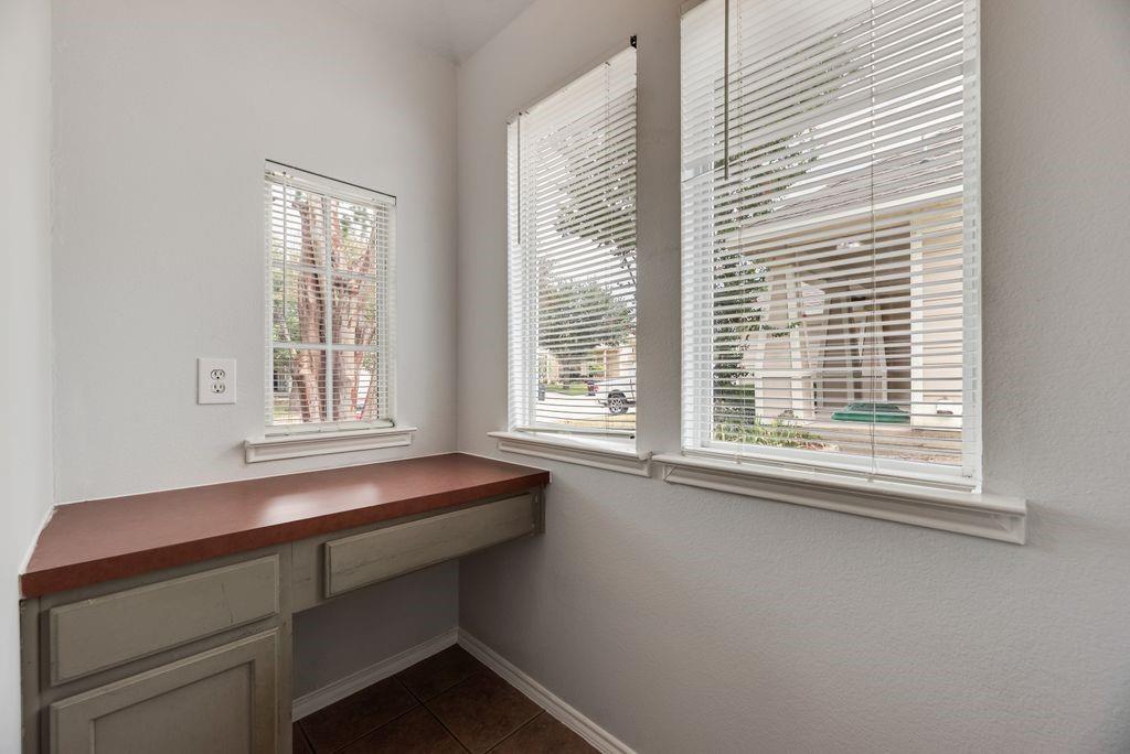 2313 Hillside Drive Property Photo 10