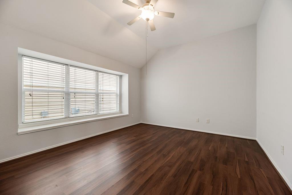2313 Hillside Drive Property Photo 11