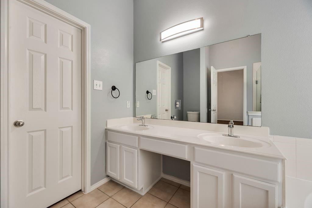 2313 Hillside Drive Property Photo 13