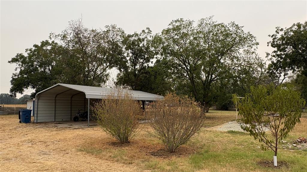 701 W Manchaca Avenue Property Photo 4