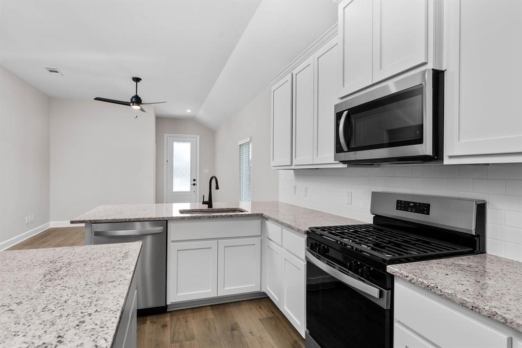1108 Windermere Way Property Photo 2