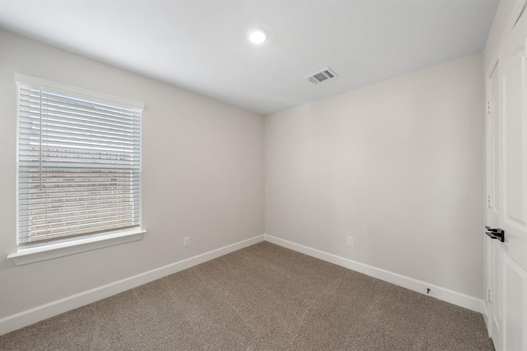 704 Princeton Heights Property Photo 6