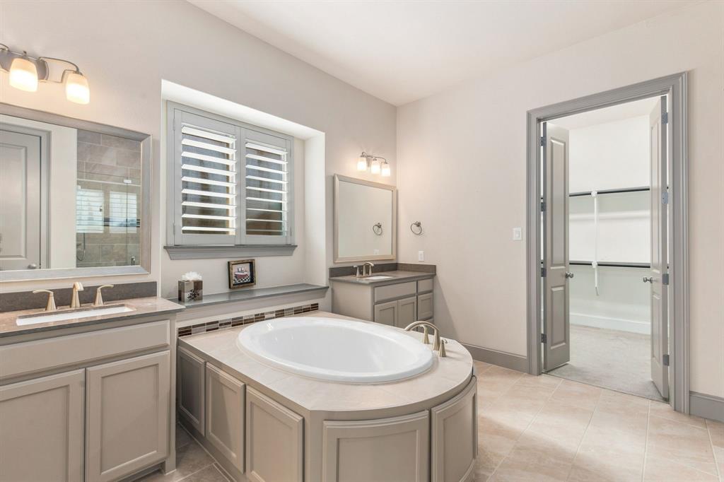 3923 Idlebrook Drive Property Photo 16