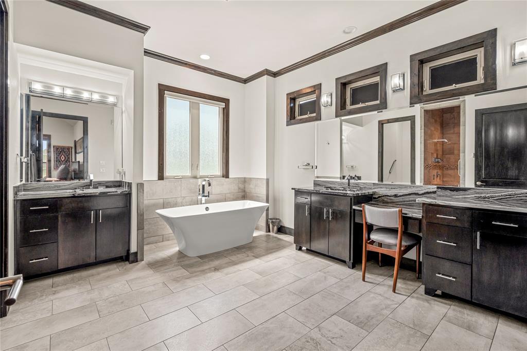 12516 Bella Vita Drive Property Photo 25