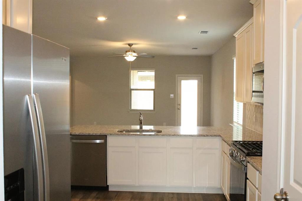 2104 Penaflor Drive Property Photo 6
