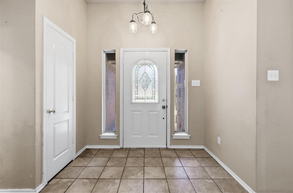 1507 Saddle Creek Court Property Photo 4
