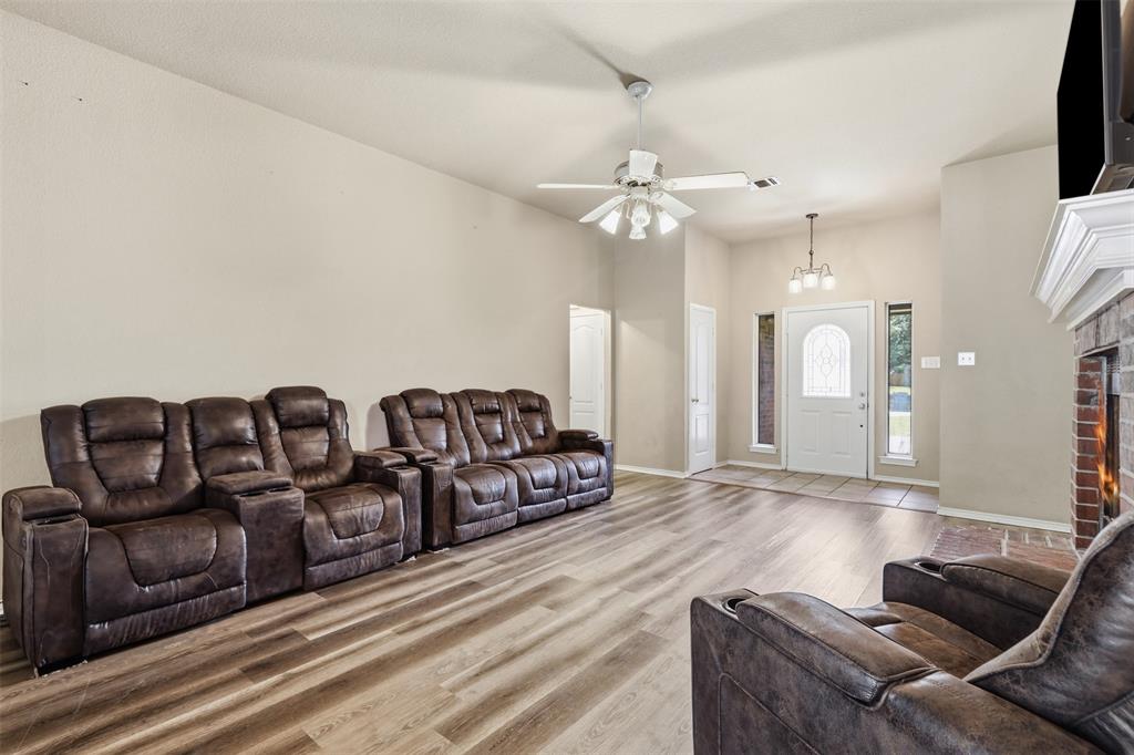 1507 Saddle Creek Court Property Photo 5