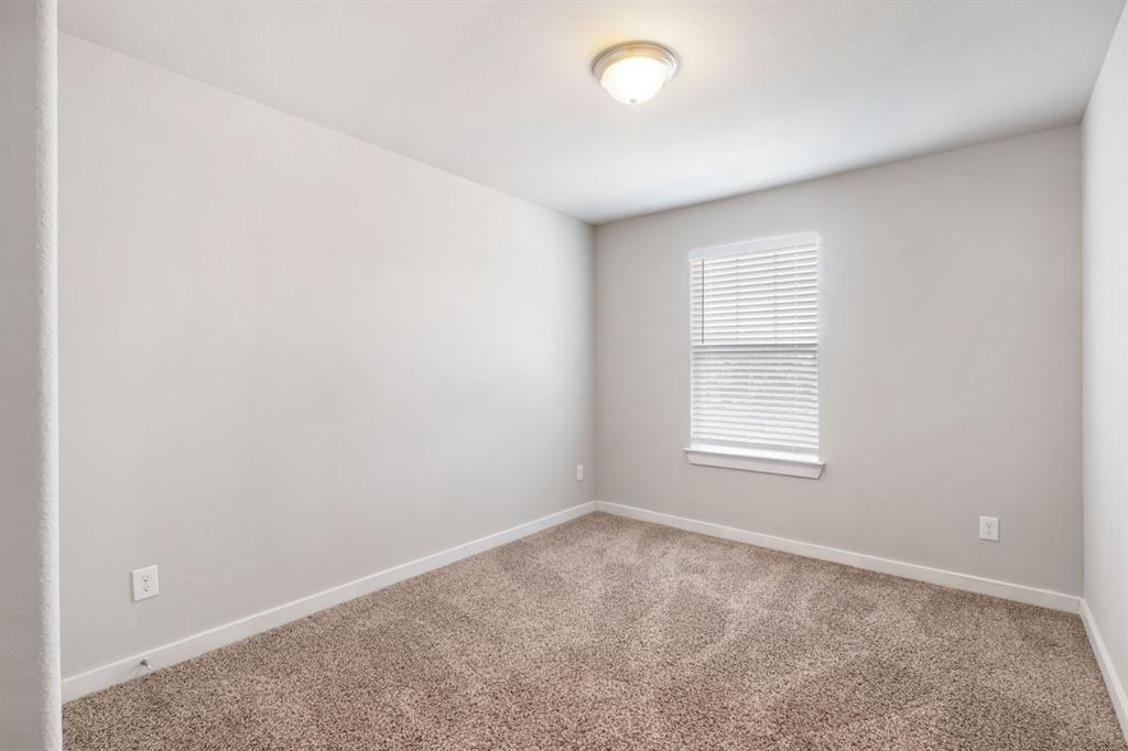 9910 Ironhorse Drive Property Photo 19