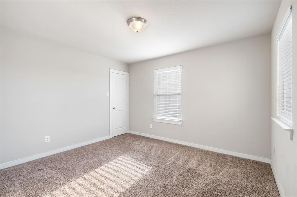 9910 Ironhorse Drive Property Photo 20