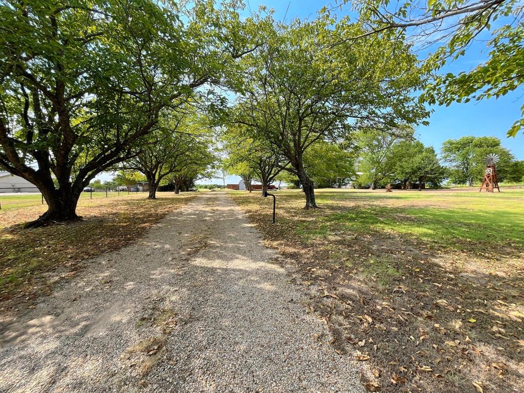 17559 Valley View Property Photo 2