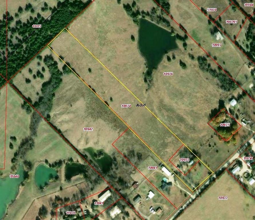 17559 Valley View Property Photo 10