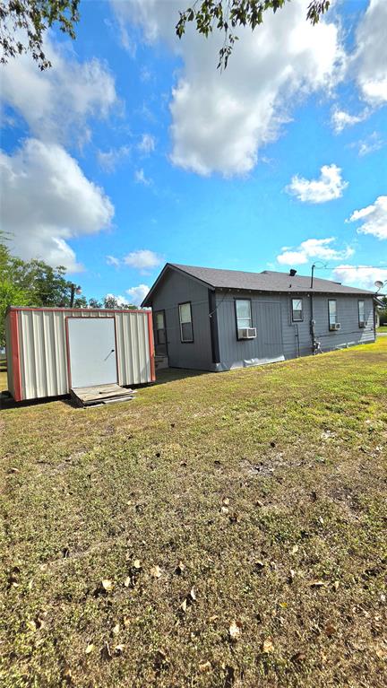 305 N Eagle Street Property Photo 4
