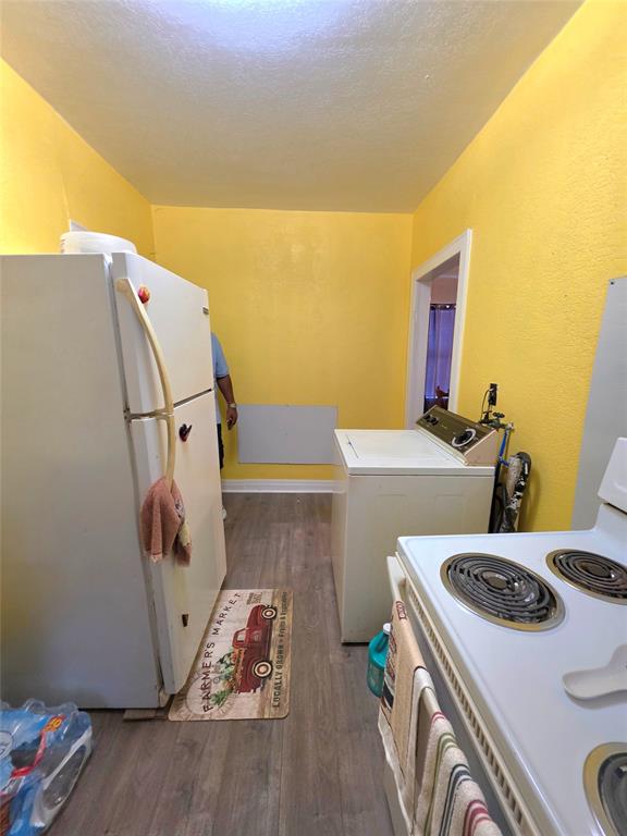 305 N Eagle Street Property Photo 8
