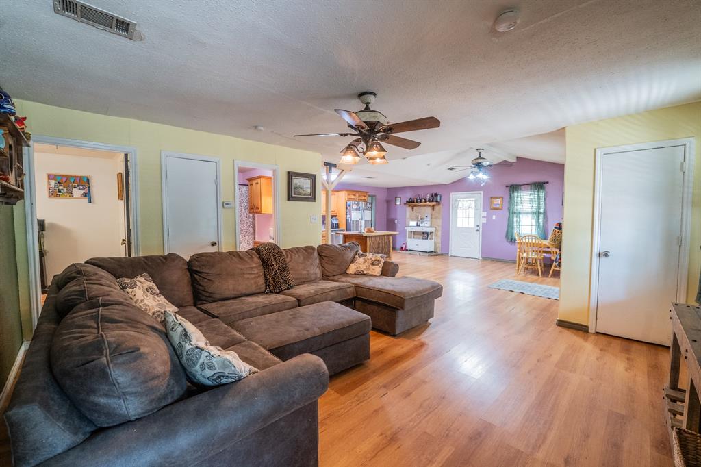 345 County Road 1158 Property Photo 4