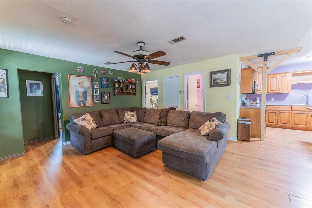 345 County Road 1158 Property Photo 5