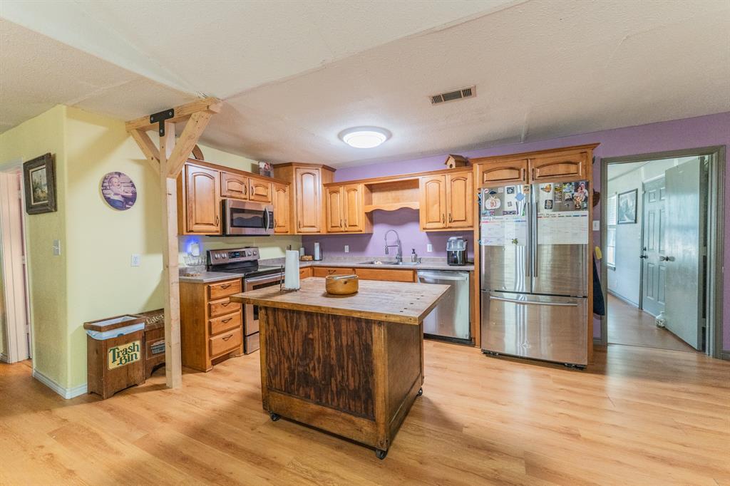 345 County Road 1158 Property Photo 6