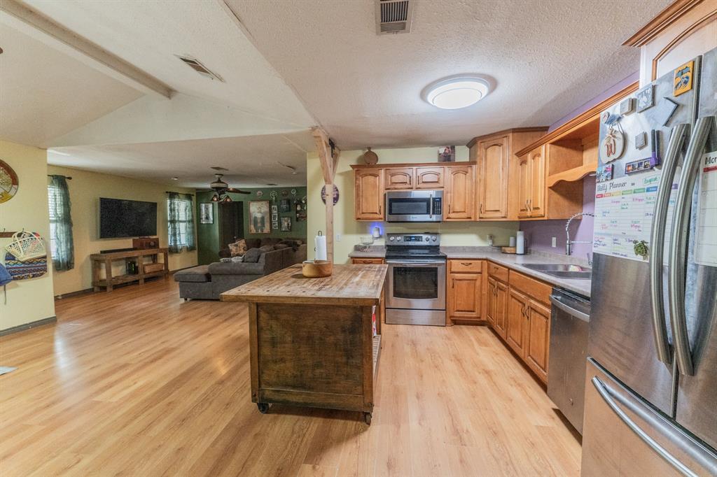 345 County Road 1158 Property Photo 8