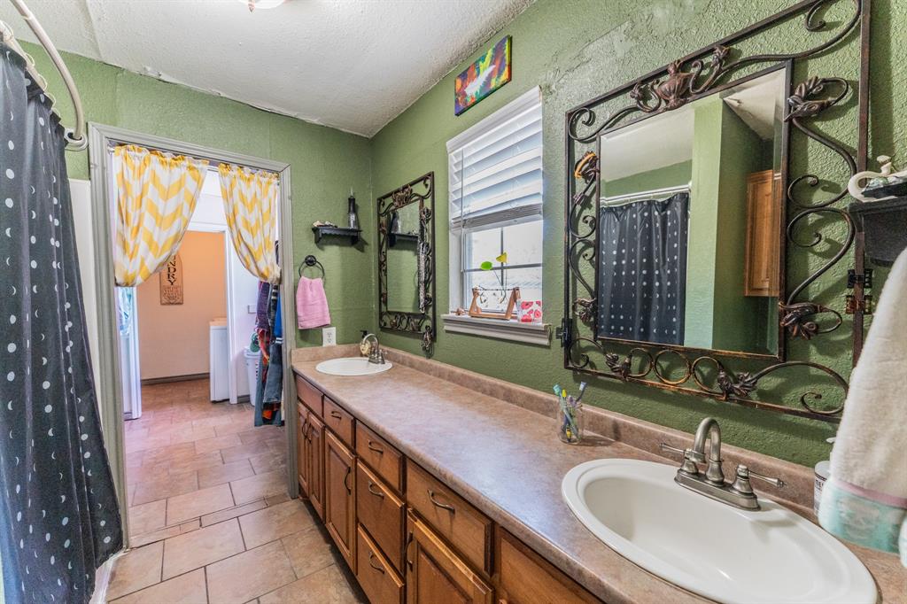 345 County Road 1158 Property Photo 21