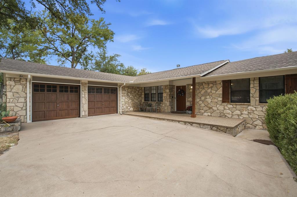 8703 Dunleith Court Property Photo 2