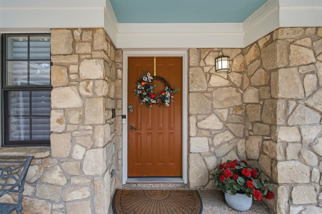 8703 Dunleith Court Property Photo 3