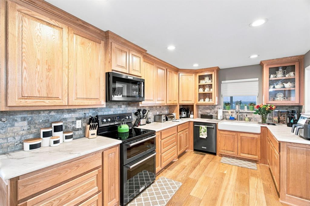 8703 Dunleith Court Property Photo 10