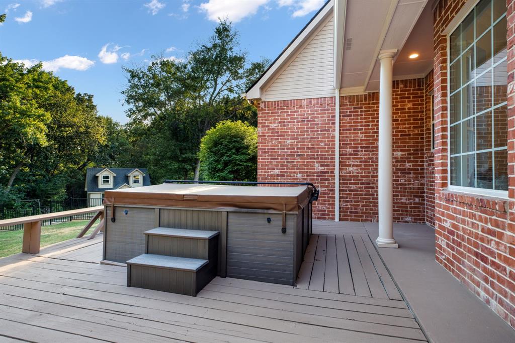 5 Meadowbrook Circle Property Photo 3