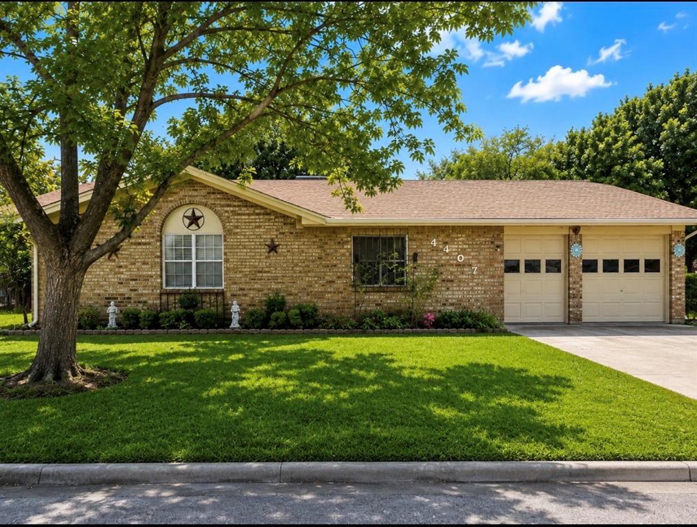 4407 Mcarthur Circle Property Photo 1