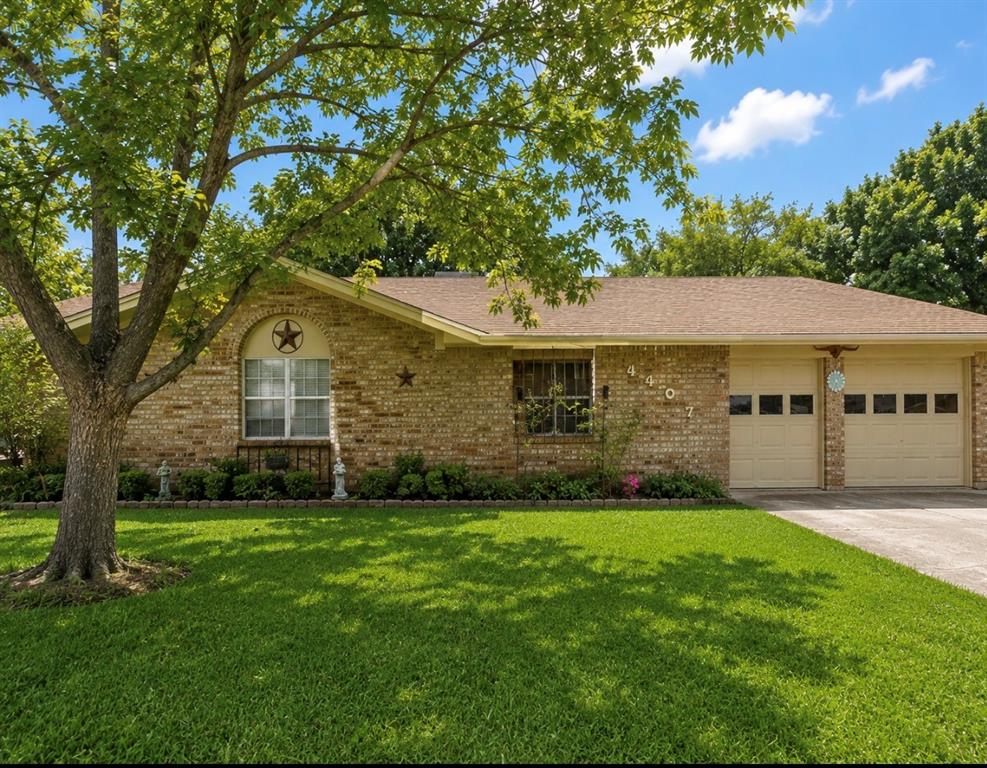 4407 Mcarthur Circle Property Photo 2
